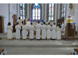 Feier der 1. Heiligen Kommunion in Sankt Crescentius (Foto: Karl-Franz Thiede)